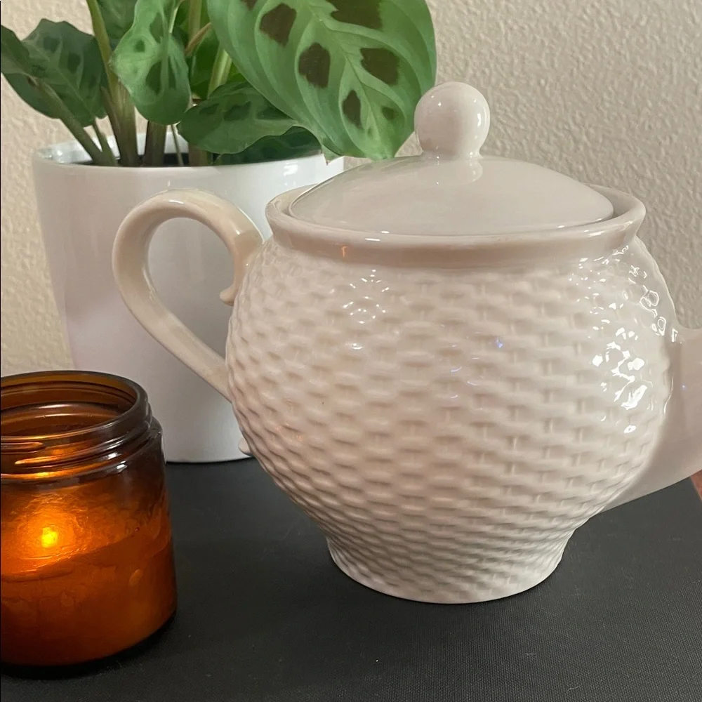 Vintage Teleflora Ceramic Teapot – Basket Weave with Pink Flowers – 1985